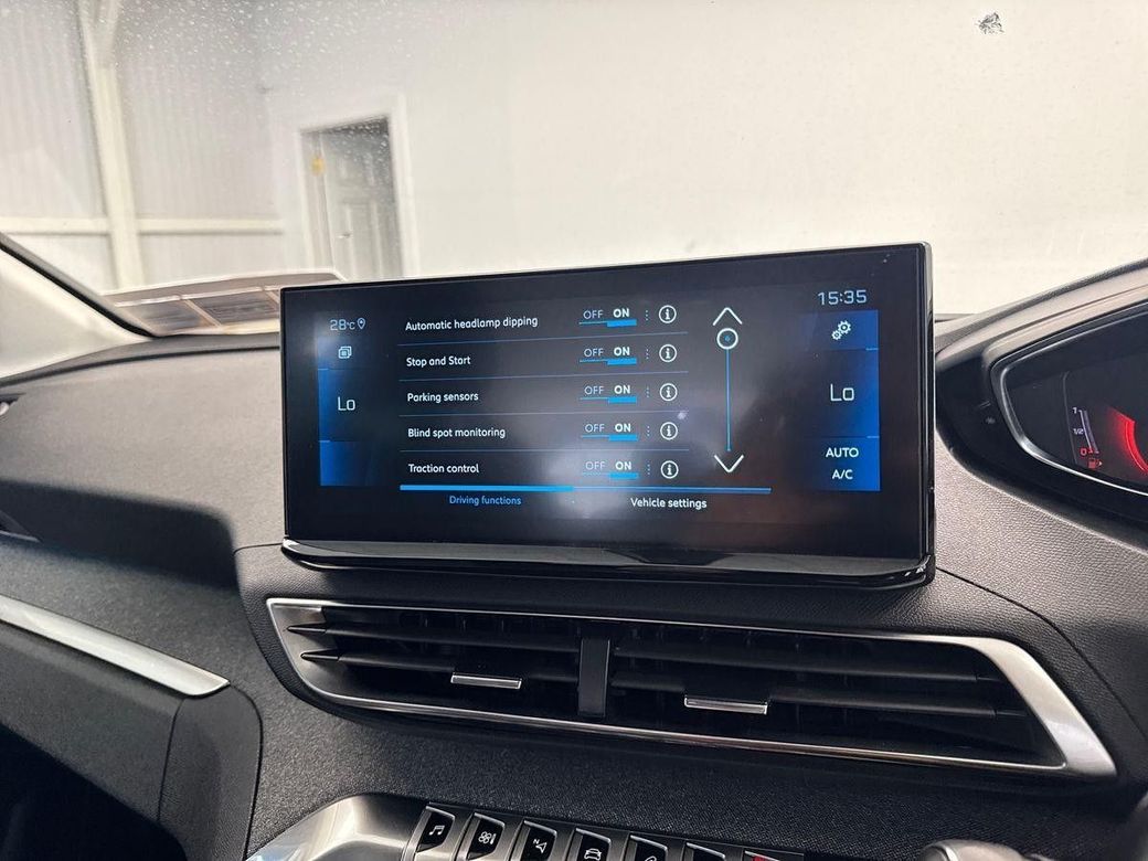 2022 Peugeot 5008