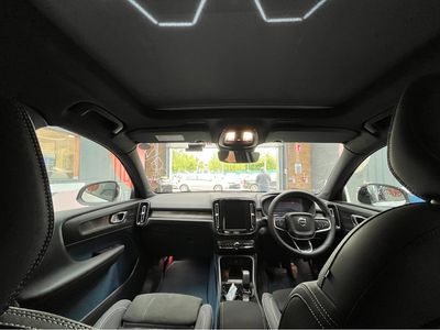 2022 Volvo XC40