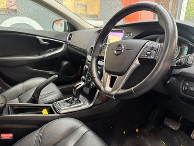 2017 Volvo V40