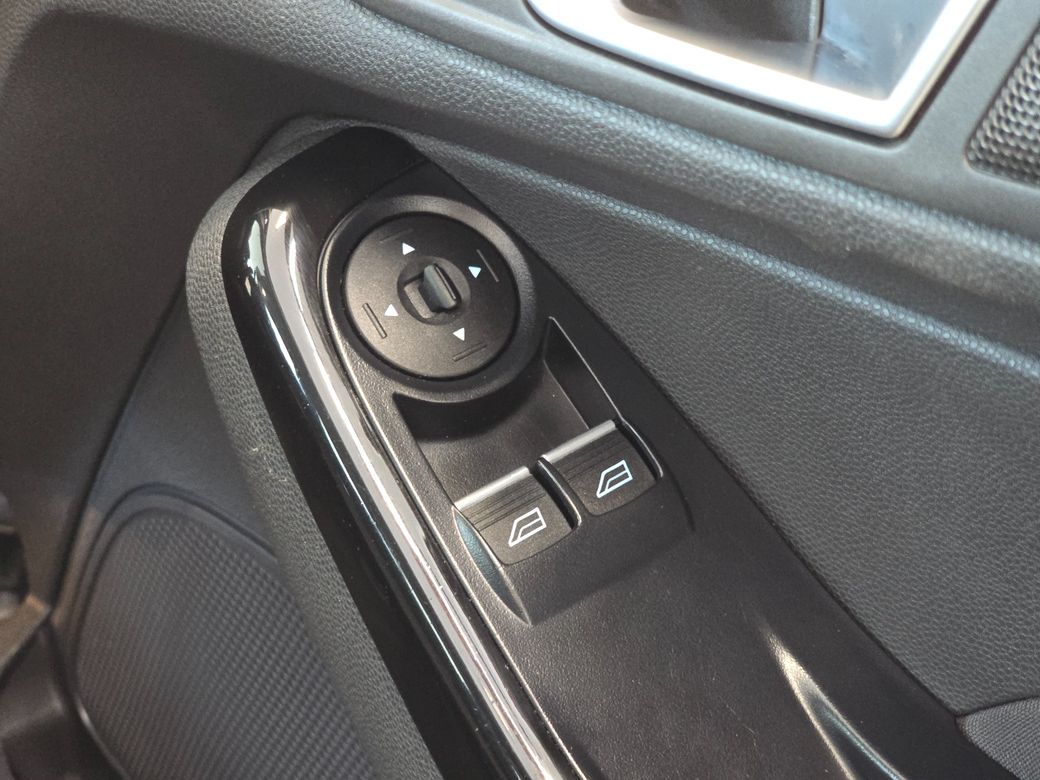 2015 Ford Fiesta