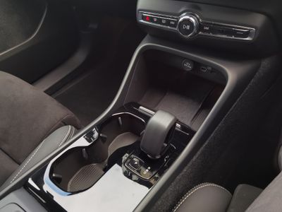 2022 Volvo C40