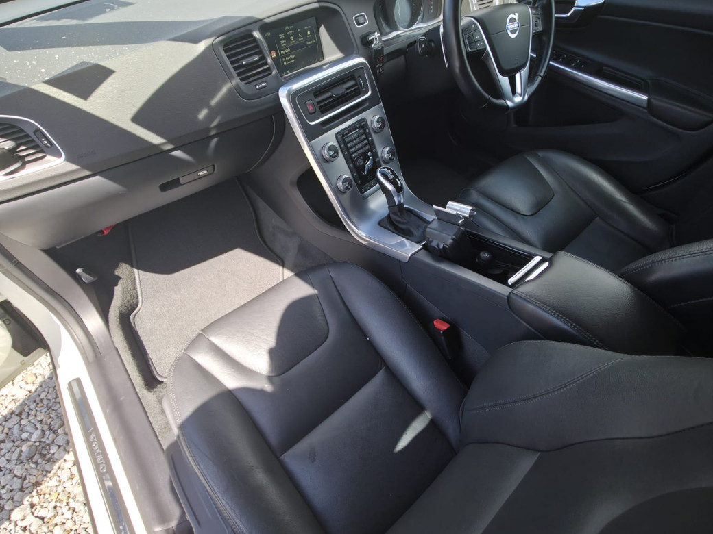2017 Volvo V60 Cross Country