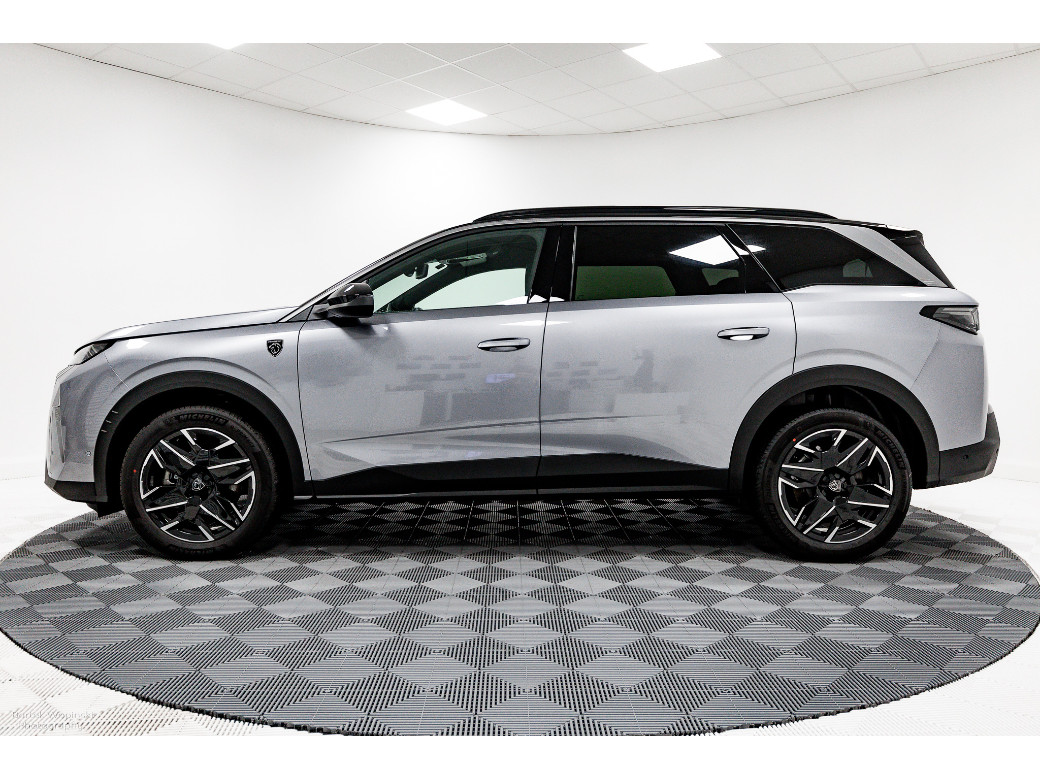 2025 Peugeot 5008