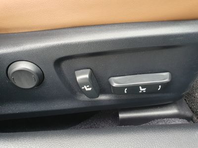 2014 Lexus IS 300h
