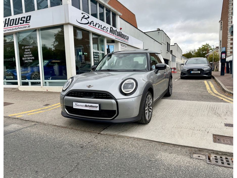 2024 Mini Hatch
