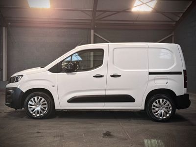 2022 Peugeot Partner