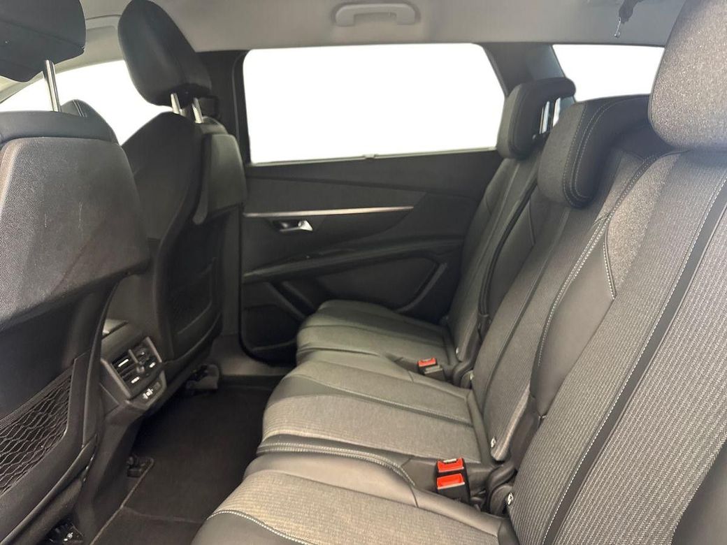 2022 Peugeot 5008