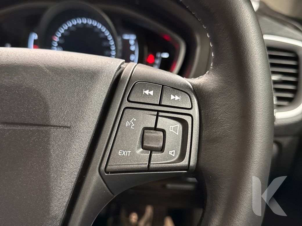 2019 Volvo V40