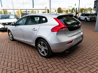 2016 Volvo V40