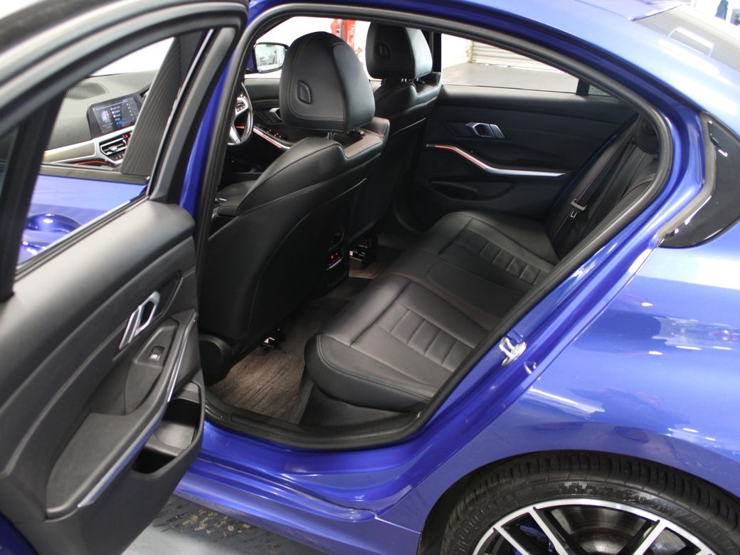 2021 BMW 330