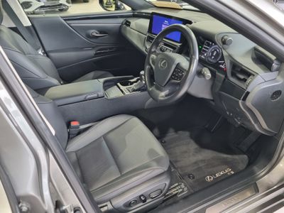 2023 Lexus ES 300h
