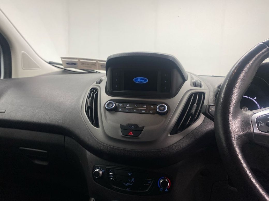 2023 Ford Transit Courier