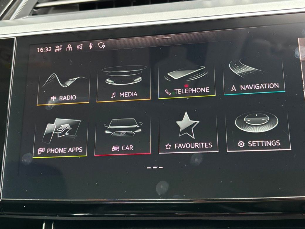 2022 Audi e-tron