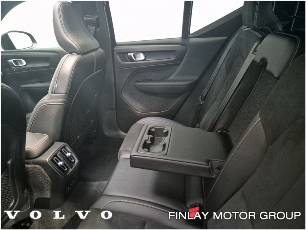 2022 Volvo XC40