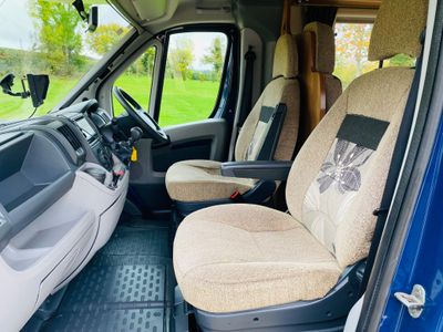 2011 SWIFT  ESCAPE 696 R.H.D MANUAL 6 BERTH