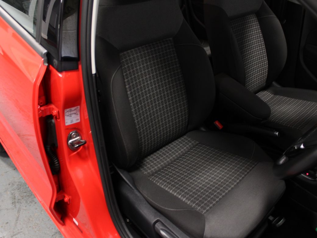 2017 Volkswagen Polo