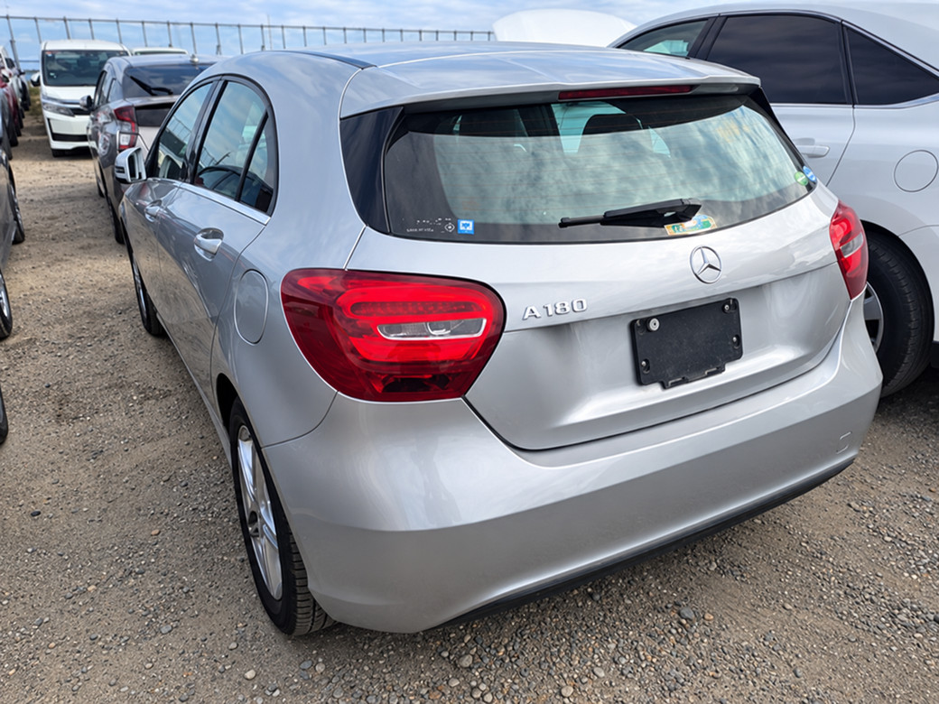 2017 Mercedes-Benz A 180