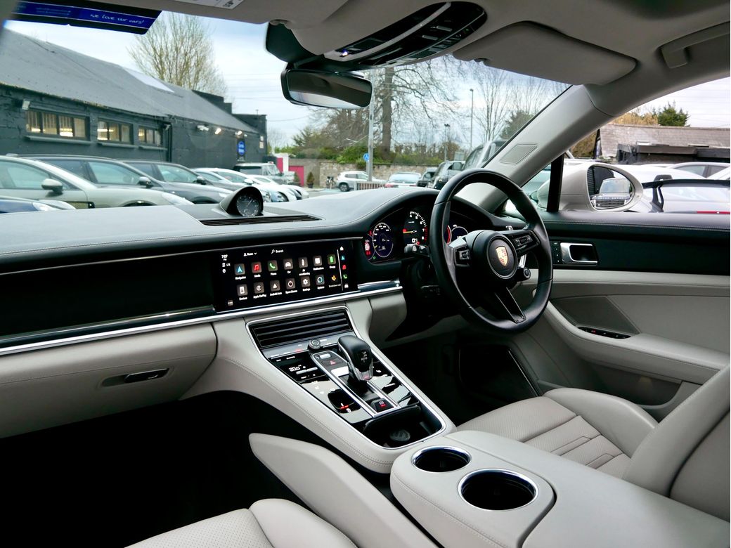 2023 Porsche Panamera
