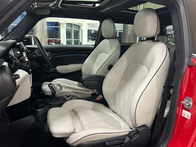 2022 Mini Hatch