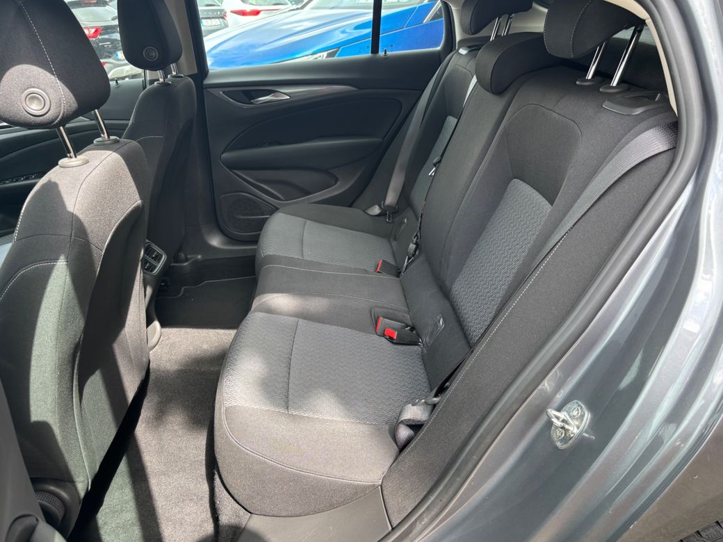 2020 Opel Insignia