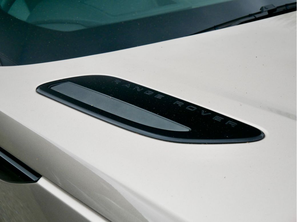 2025 Land Rover Range Rover Velar