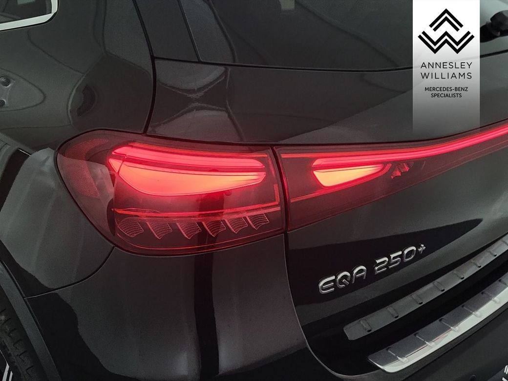 2025 Mercedes-Benz EQA