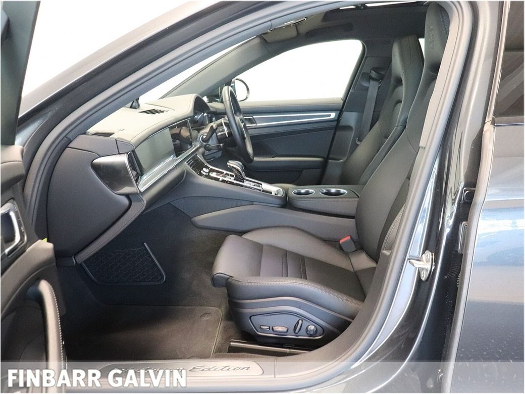 2023 Porsche Panamera