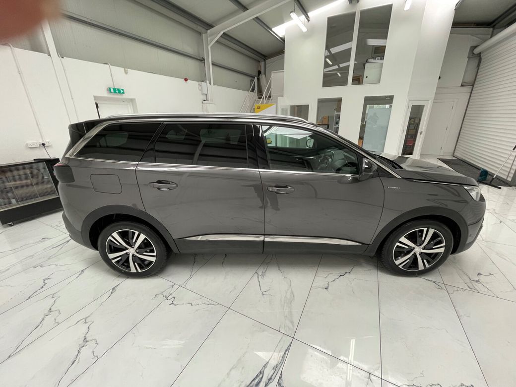 2020 Peugeot 5008