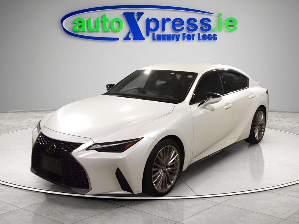 2023 Lexus IS 300h