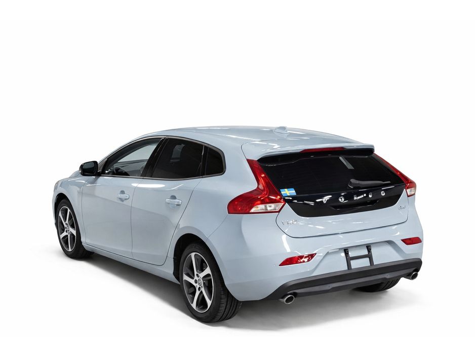 2018 Volvo V40