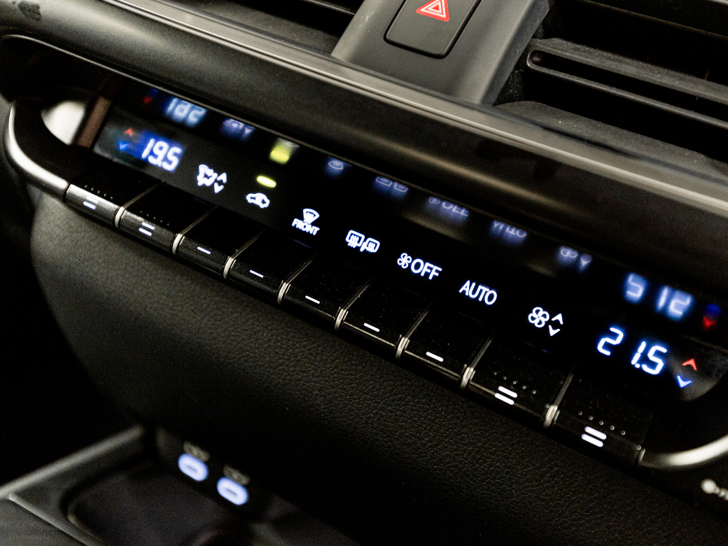 2024 Lexus UX 300e