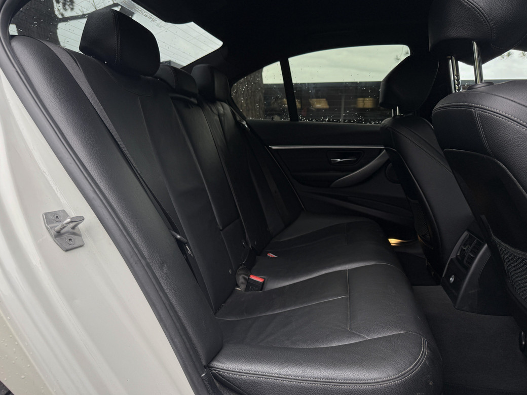 2018 BMW 330