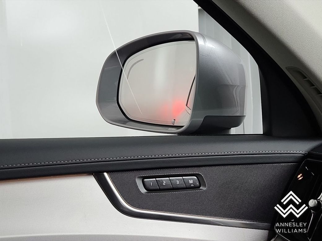 2025 Volvo XC90