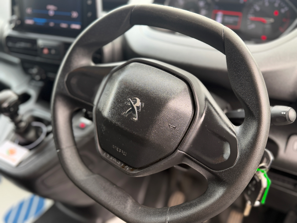 2022 Peugeot Partner