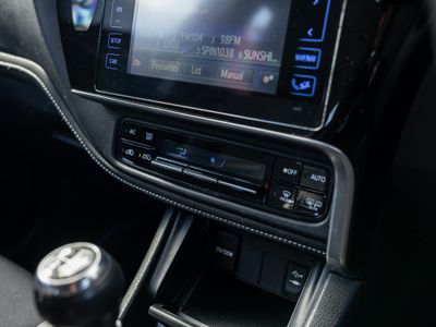 2017 Toyota Auris