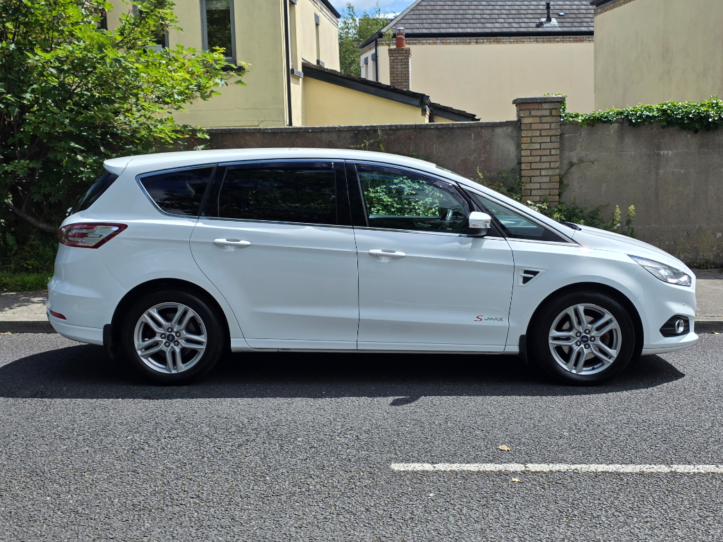 2017 Ford S-Max