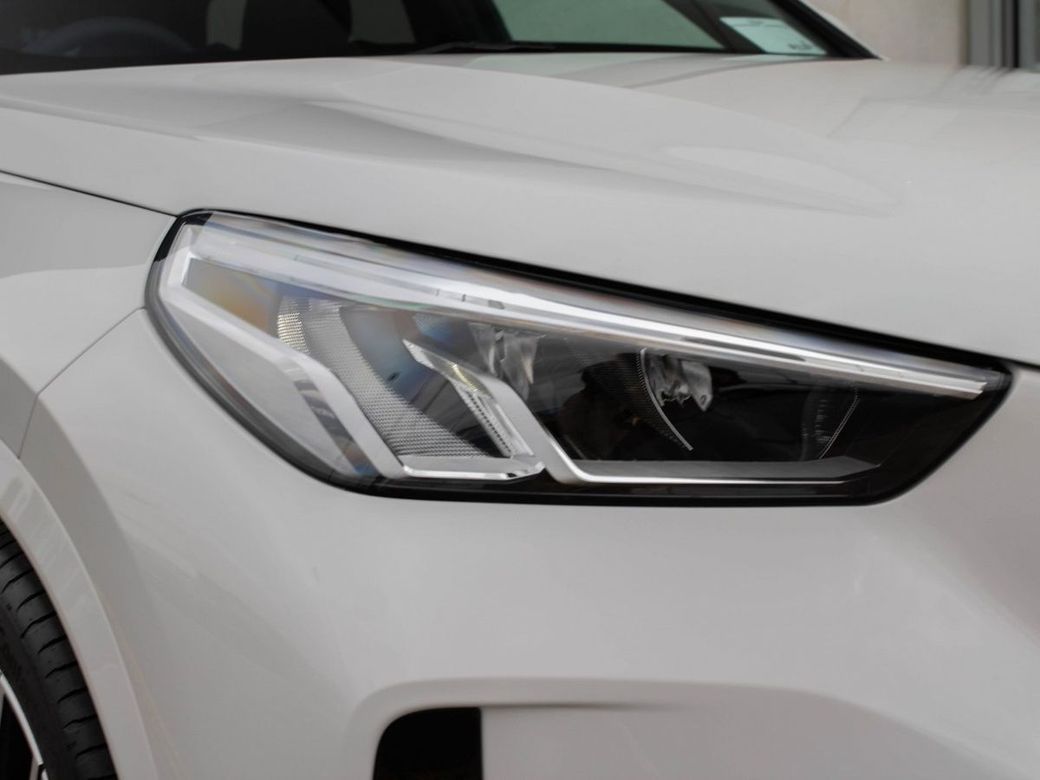 2025 BMW iX1