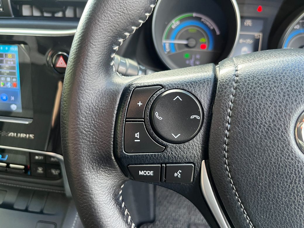 2016 Toyota Auris