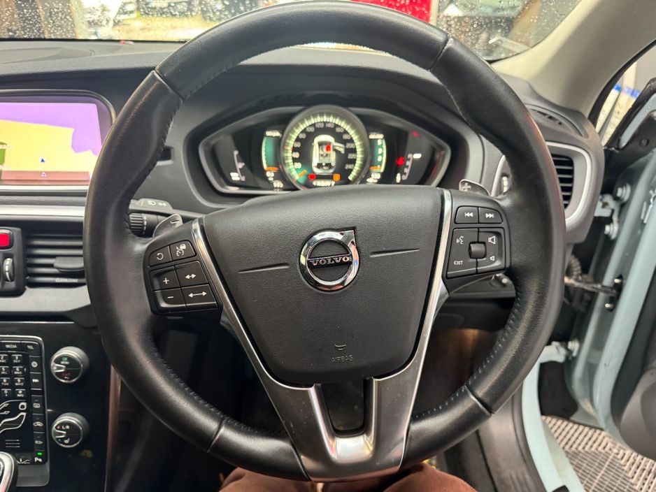 2017 Volvo V40