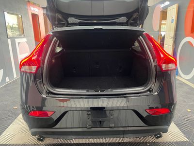 2018 Volvo V40
