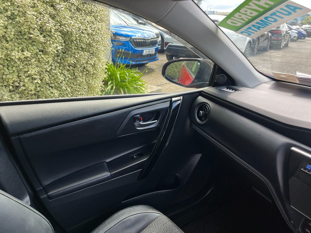 2016 Toyota Auris