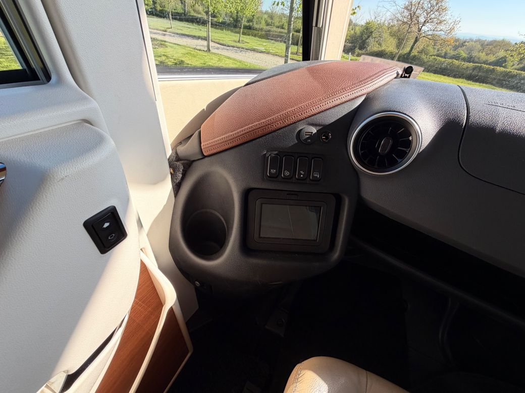 2022 CARTHAGO  CHIC C-LINE 4.9 LEL  R.H.D AUTO C1 REQUIRED 