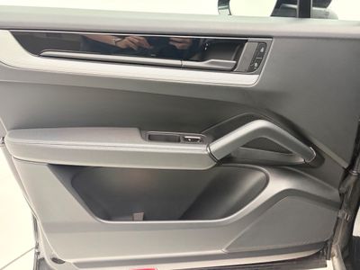 2025 Porsche Cayenne