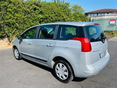 2012 Peugeot 5008