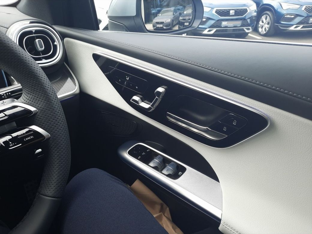 2025 Mercedes-Benz GLC Class