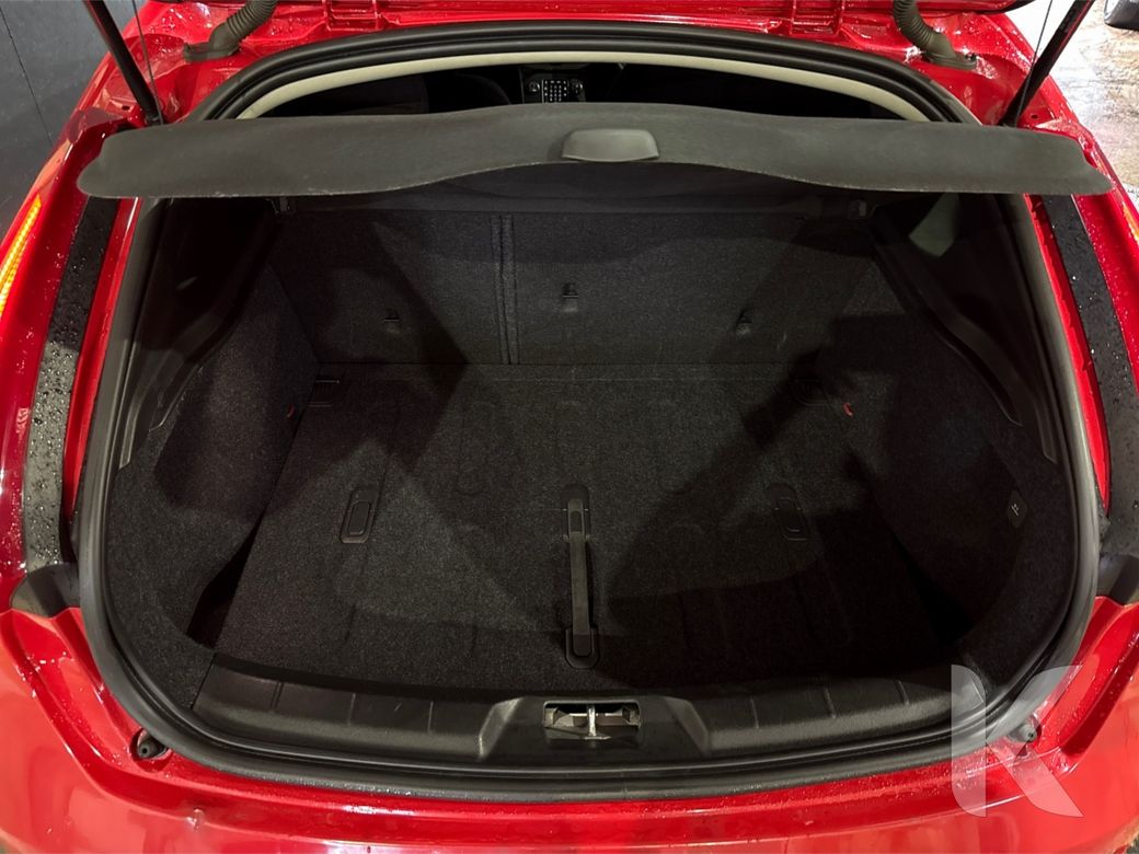 2018 Volvo V40