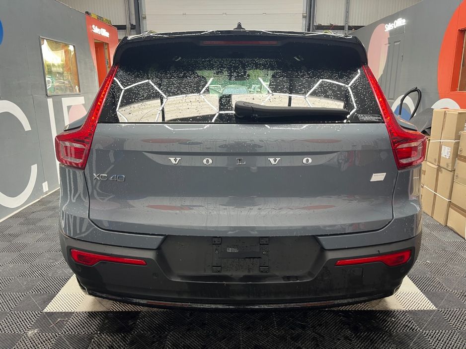 2022 Volvo XC40
