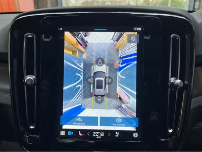 2023 Volvo XC40