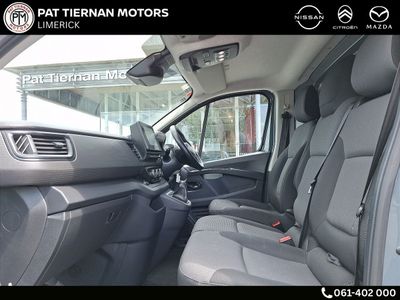 2025 Nissan Primastar