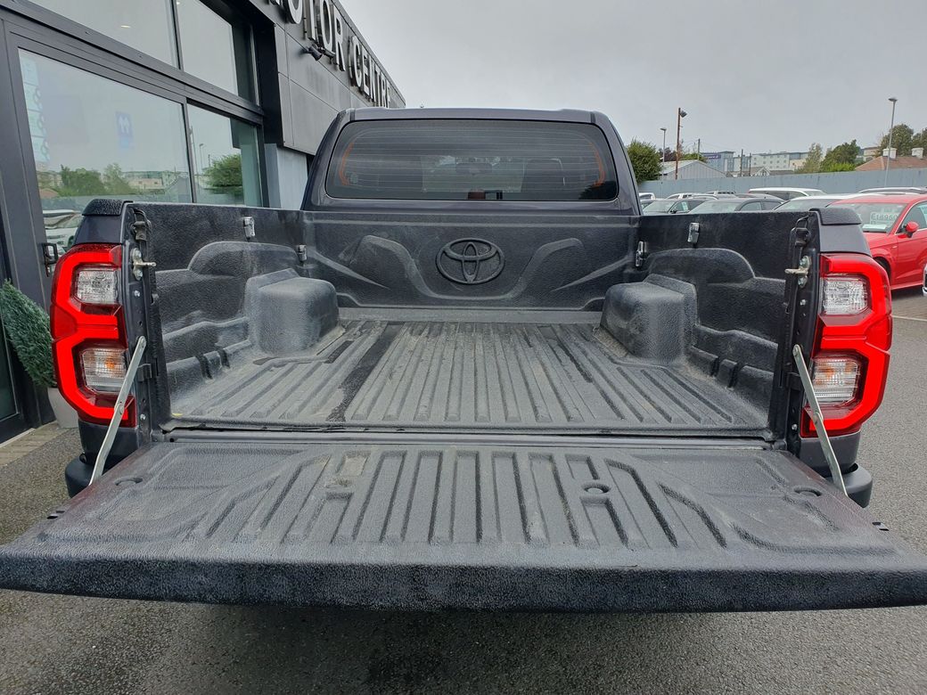 2024 Toyota Hilux